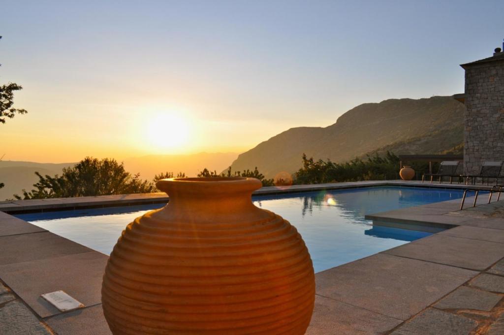 Elafivolia Arachova Suites Exteriör bild