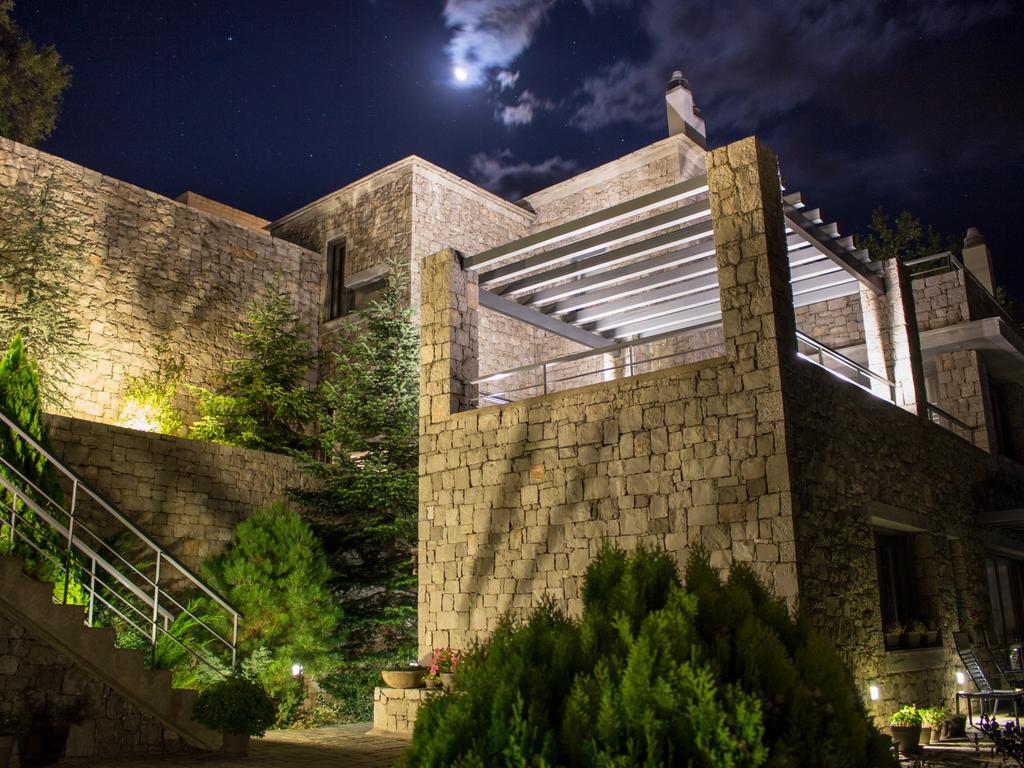 Elafivolia Arachova Suites Exteriör bild