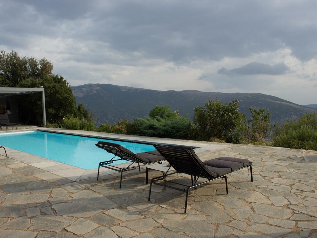 Elafivolia Arachova Suites Exteriör bild