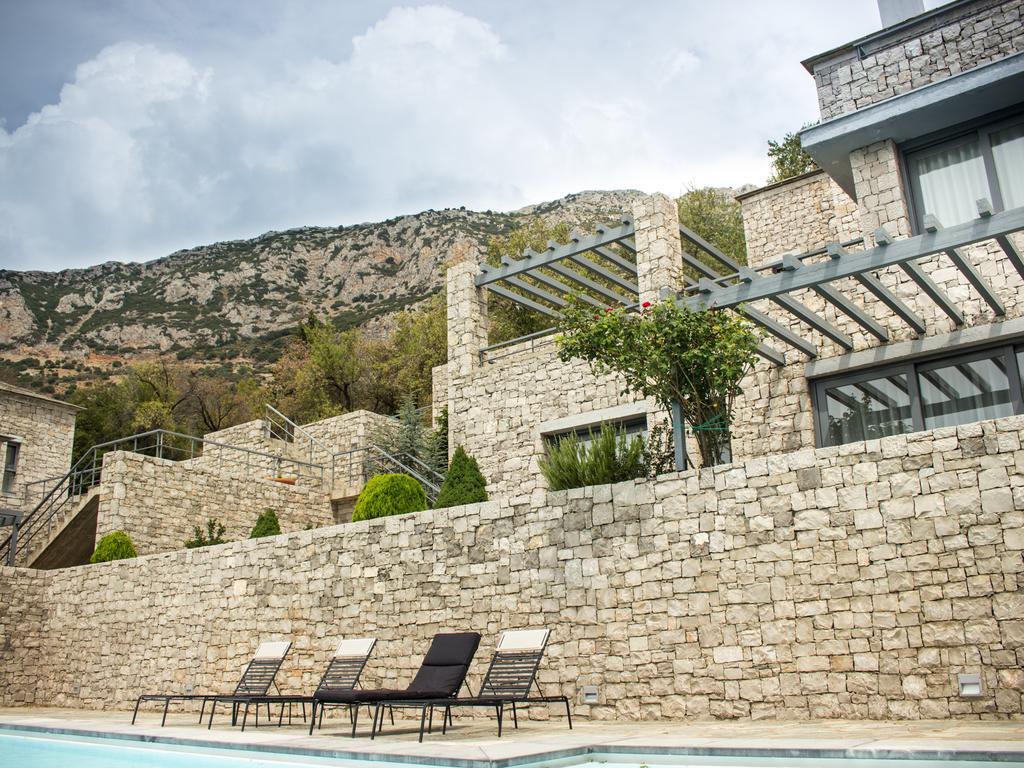 Elafivolia Arachova Suites Exteriör bild