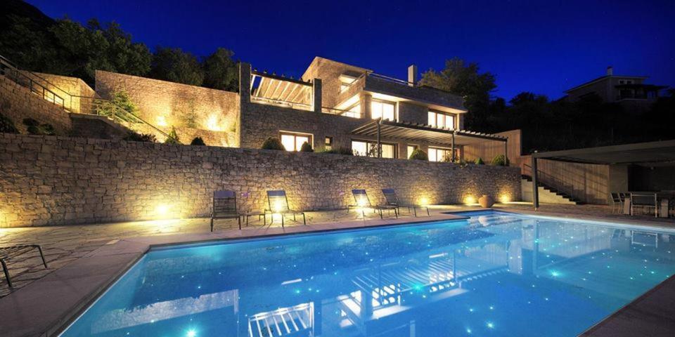 Elafivolia Arachova Suites Exteriör bild
